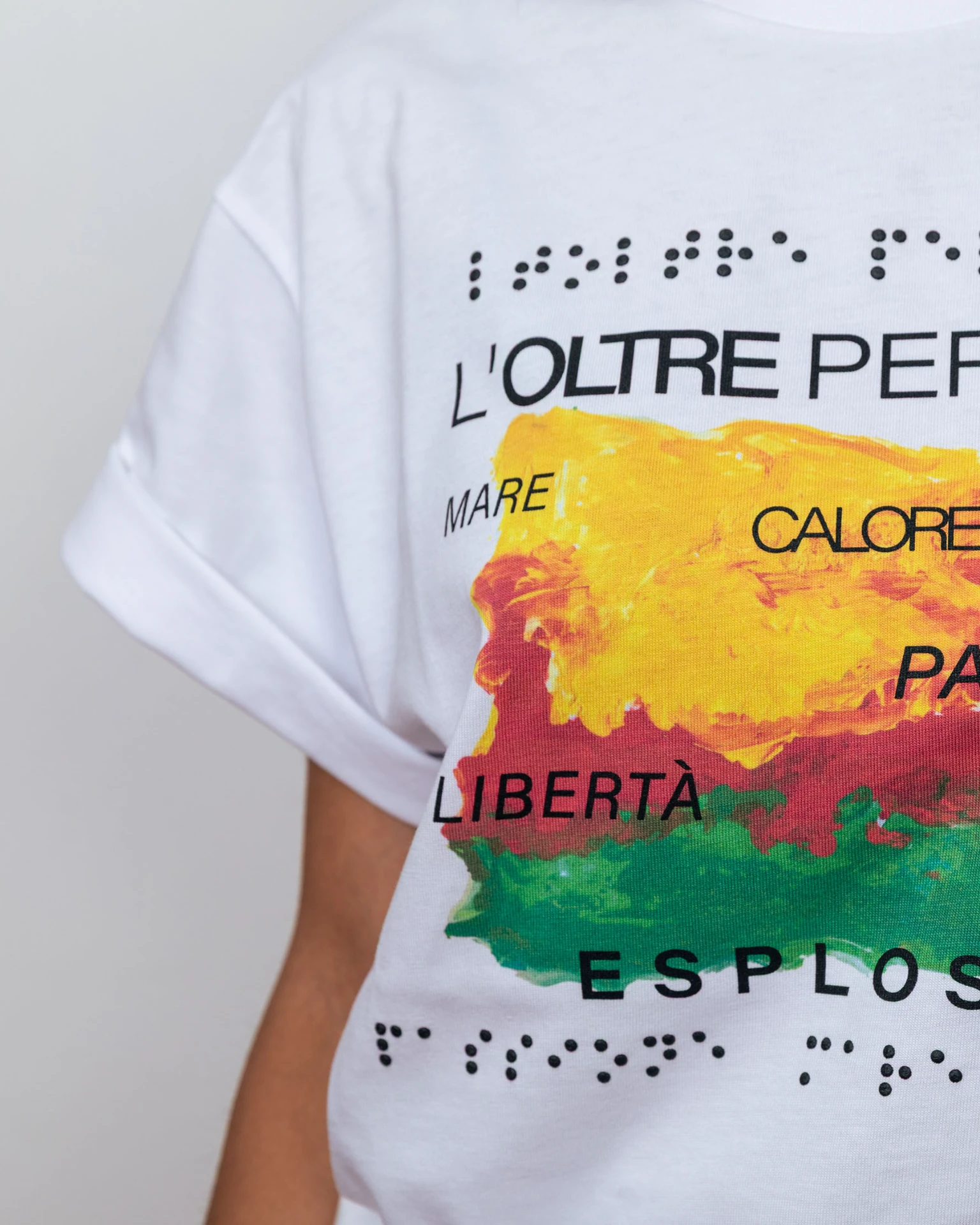 T-shirt Wear Your Voice - L'oltre - immagine 4